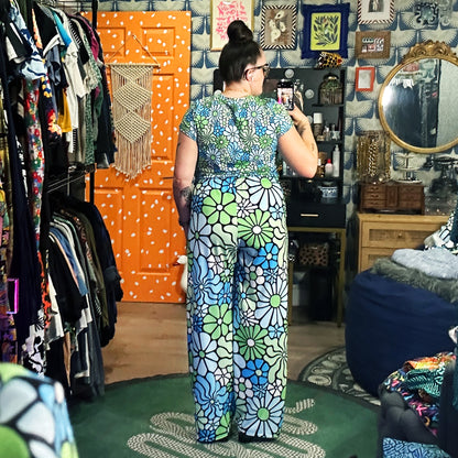 LOVE Groovy Flowers Wide-Leg Pants in Earth